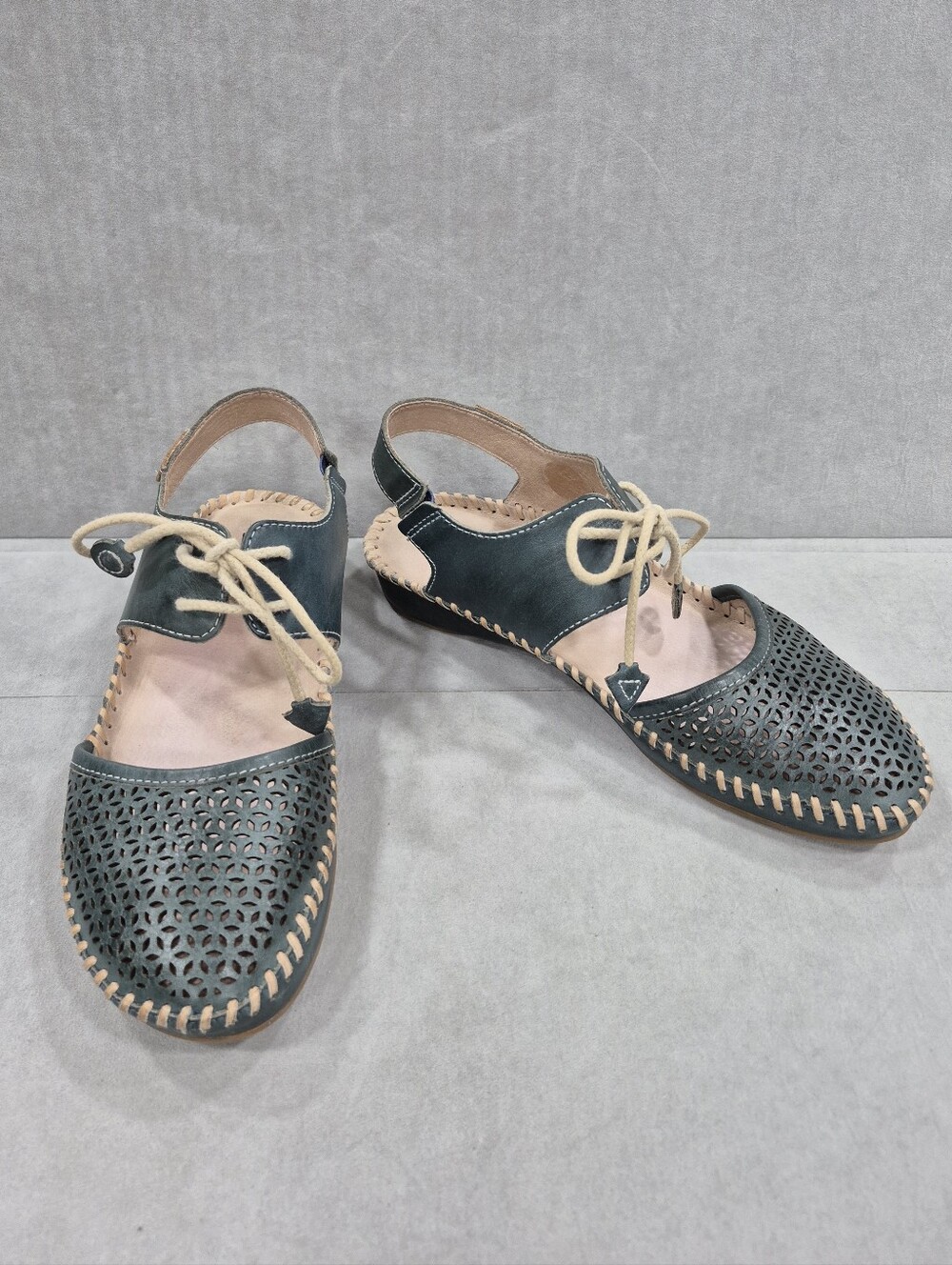 Pikolinos sling back shoes women's 37 US 6.5-7 great perforated leather lace tie